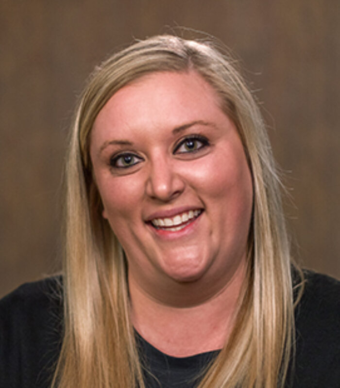 Headshot of Kaili De Vries